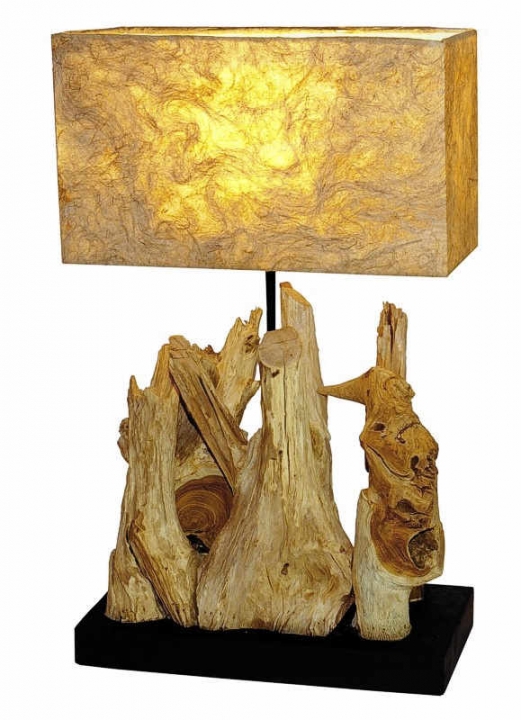 Lampe aus Teakholz auf standfesten Fuß